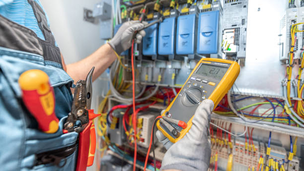 Best Best Electricians Near Me  in Lakewood Clu, MI